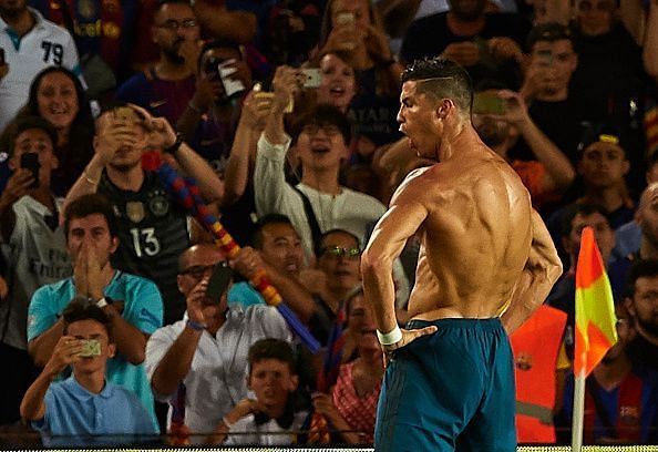 FC Barcelona v Real Madrid - Supercopa de Espana: 1st Leg
